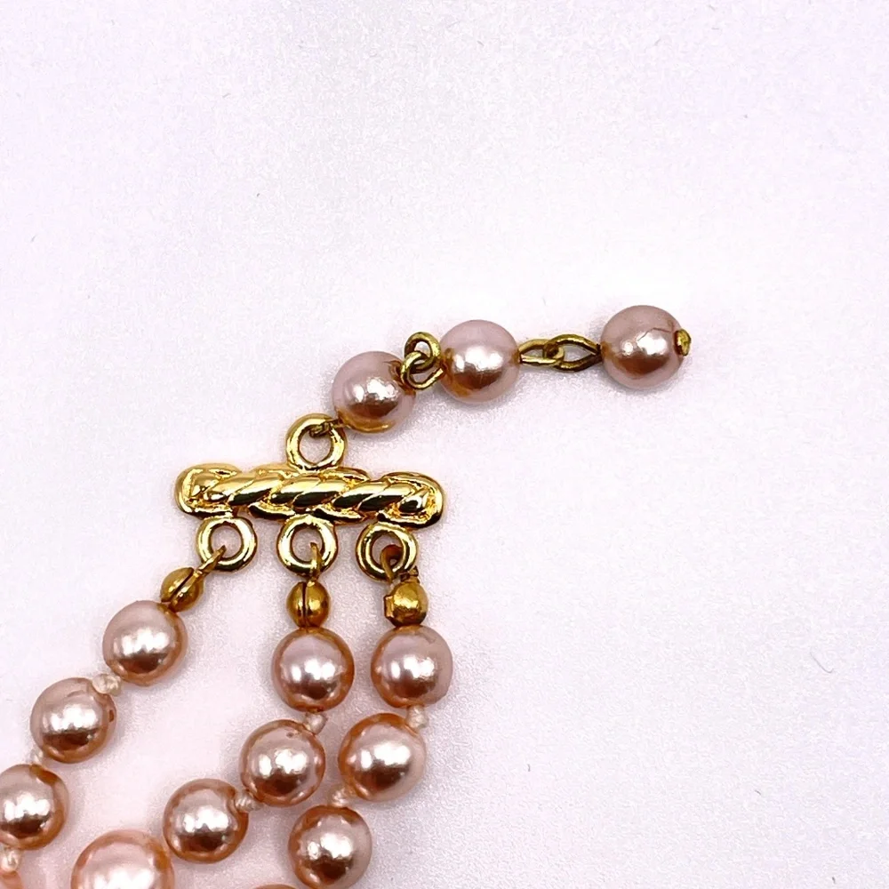 KJL Kenneth J Lane Bracelet Pink Glass Pearl 3 Strand Adjustable up to 9" - Picture 6 of 12